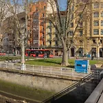 Riverside Old Town By Next Stop Lejlighed Bilbao