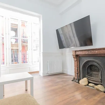 Apartment Riverside Old Town By Next Stop *